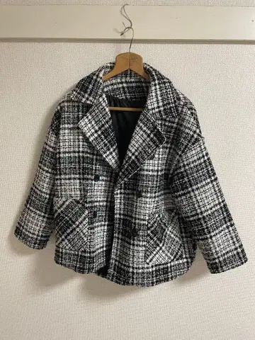 아노네노네 코트 트위드 화이트 블랙 하운드투스 체크 패턴