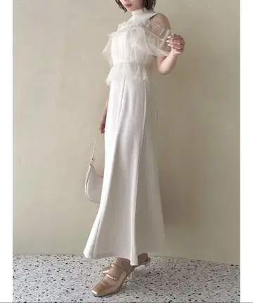 dazzlin 라메 튤 뷔스티에 컷 원피스 M 사이즈