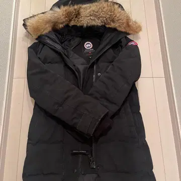 CANADA GOOSE 블랙 다운 자켓 S