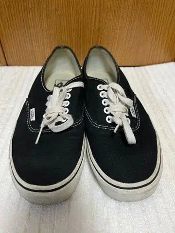 VANS 에라 블랙 US8 사이즈