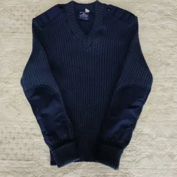 미 공군 네이비 V넥 니트 스웨터