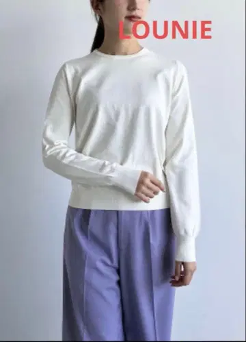 루니 뒷면 카라 장식 펄 심플 스웨터 크루넥 화이트 니트 풀오버