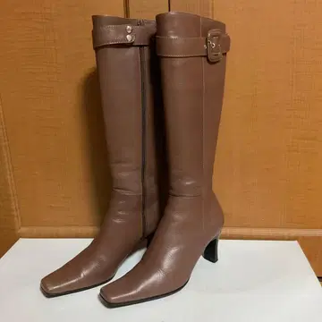 연한 브라운 가죽 스틸레토 롱 부츠