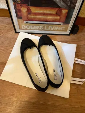 블랙 발레 슈즈 리본 포함