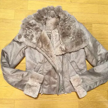 ROYAL PARTY 로얄 파티 무스탕 자켓 토끼