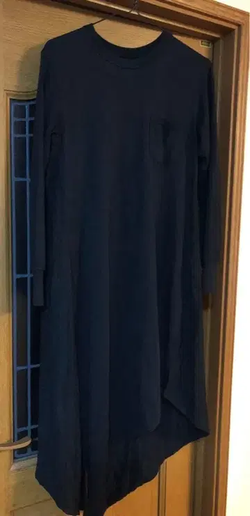 [쉐어 스피릿] 긴팔 롱 티셔츠 원피스 등 스트라이프 패턴