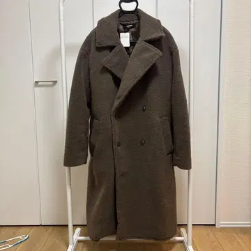 (새상품) 우노피우노 더블 브레스트 보아 롱 코트 L