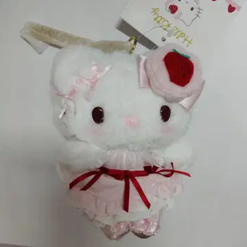 [ 미사용 새상품 ] 딸기 휘핑 헬로키티 키링