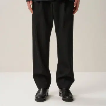 새상품급 ATON 백 새틴 스탠다드 팬츠 블랙 4