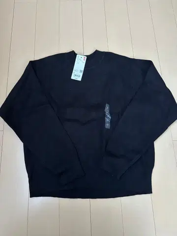 [ 미사용 새상품 택 포함 ] UNIQLO 스무스 코튼 크루넥 스웨터