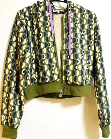 FILA 물결 무늬 후드 부착 저지 M