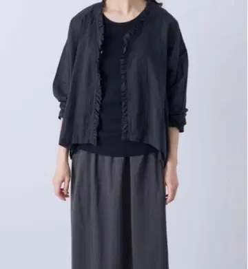 택 포함 새상품 어반 리서치 카구레 미니 프릴 가디건 블랙 블라우스