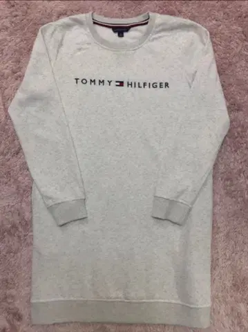 이번 시즌 컨디션 최상 타미힐피거 속기모 맨투맨 원피스 S