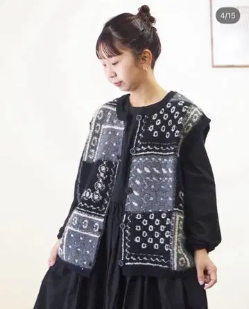 반다나 복슬복슬 베스트 블랙 colork 랙 나추란