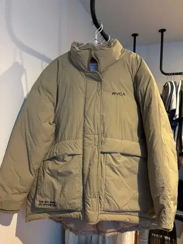 RVCA 베이지 다운 자켓 BC004475