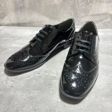 DIANA 레이스업 슈즈 23.5 윙팁 에나멜 메달리온