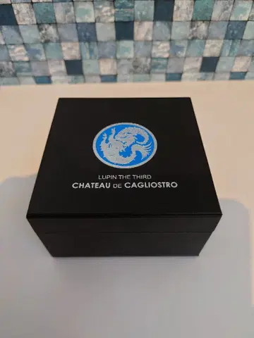 루팡 3세 카리오스트로의 성 40주년 기념 한정판 손목시계