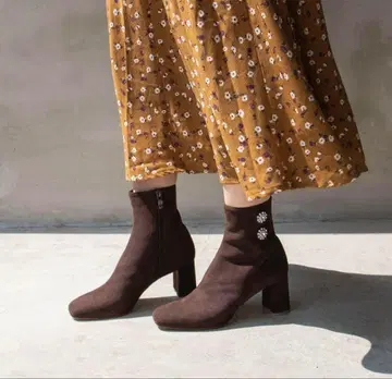 새상품급 DIANA x chay 콜라보 숏부츠