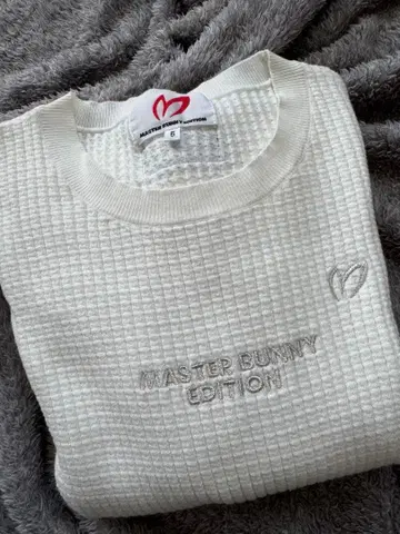 MASTER BUNNY EDITION 5 MENS