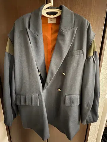 so.C.hu 소크츄 2WAY 볼륨 슬리브 테일러드 자켓