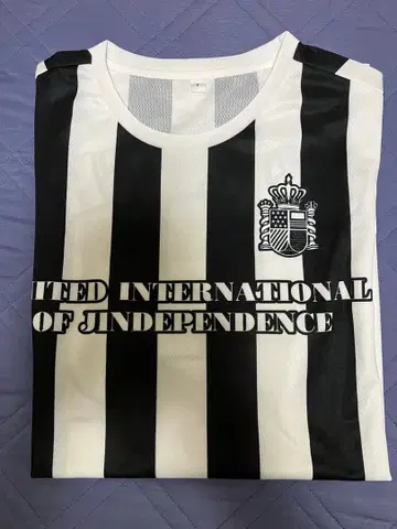 아카니시 진 유니폼 T셔츠