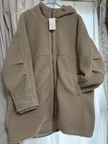 아메리칸 홀릭 보아 코트 L