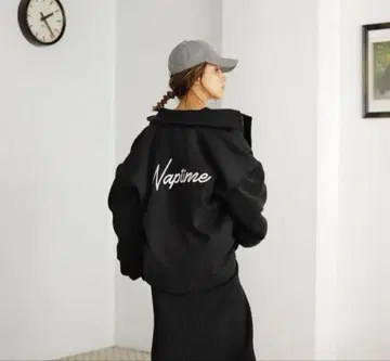 Nissy Naptime 소매 보아 자켓