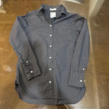 MADISONBLUE 네이비 긴팔 셔츠