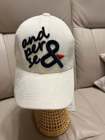 and per se 자수 로고 화이트 캡