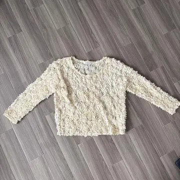 [ HIAND ] 아이보리 꽃무늬 레이스 긴팔 상의