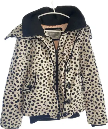 후드 부착 자켓