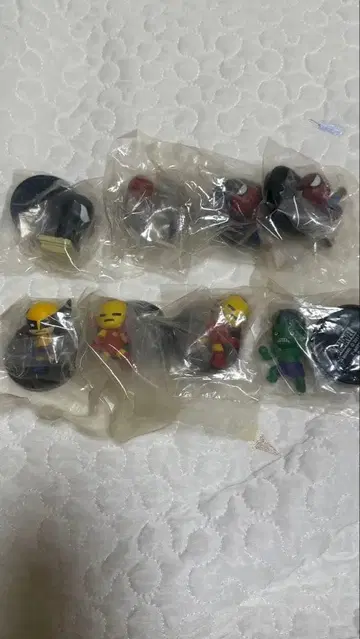 아이언맨 스파이더맨 등 캡슐 토이 8체 세트