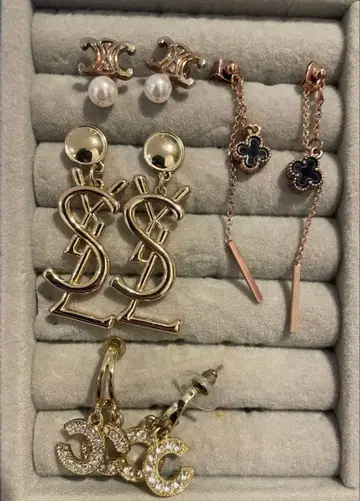 로고 디자인 귀걸이 세트