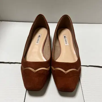 다이애나 24cm 펌프스 스웨이드 브라운 브라운