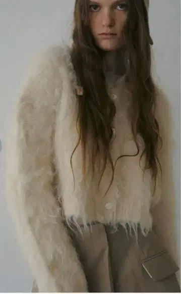 ETRE TOKYO 에트르 브러쉬드 컴팩트 니트 가디건 새상품 택