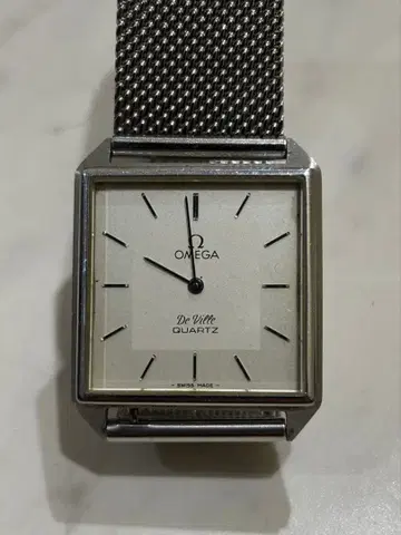 OMEGA De Ville 스퀘어 쿼츠 손목시계