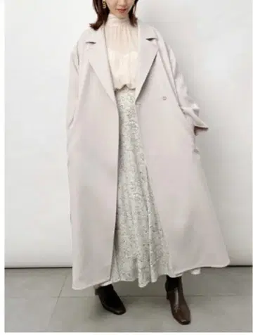 스나이델 트리플 크로스 가운 코트