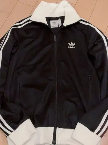 adidas 트랙 자켓 블랙 M
