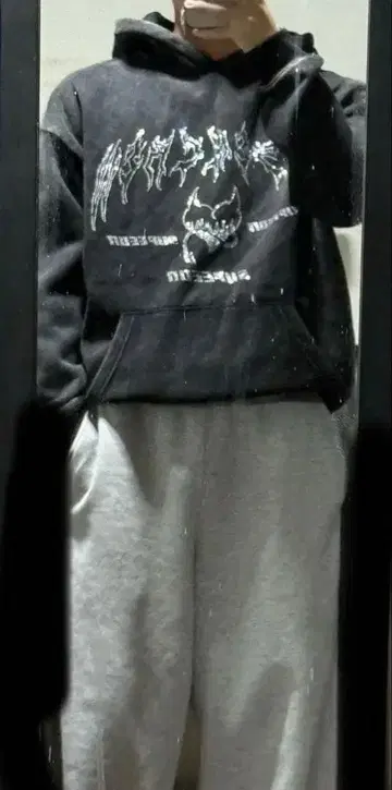 구제 후드티 블랙 큐빅 y2k 가격 인하 가능