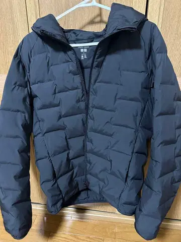 UNIQLO PUFF-TECH 다운 자켓 M 네이비 컬러 사이즈 M