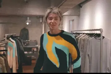 추상 디자인 니트 스웨터 M 사이즈