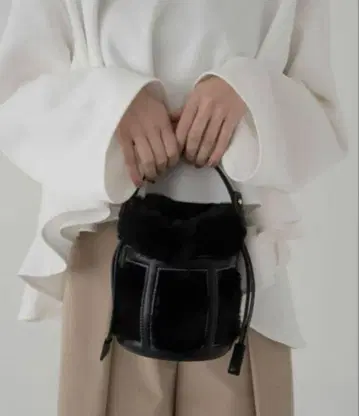 택 포함 새상품 메종 드 돌체 모프백 블랙