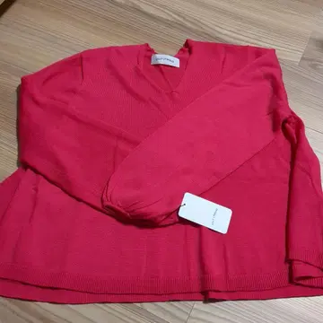 Lilly Lynque 핑크 V넥 니트 38