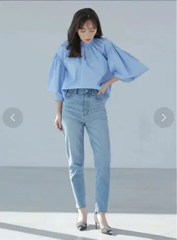 anuans 크롭 테이퍼드 데님 팬츠 (BLUE)