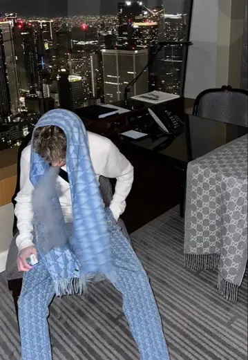 LACOSTE 모노그램 저지