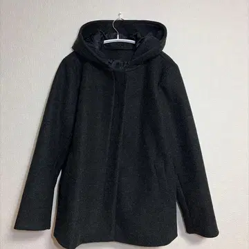 울 후드 부착 자켓 블랙