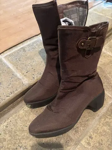 ing 다크 브라운 힐 부츠 L 사이즈 레인 슈즈