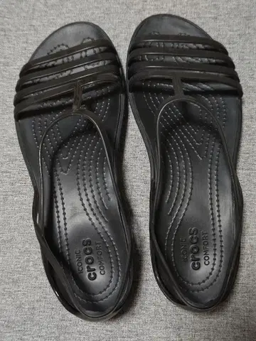 Crocs 샌들 블랙