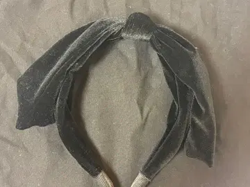 쿠도르 블랙 벨벳 헤어밴드