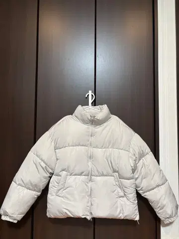 NUGU 새상품급 시착만 한 상품 베이직 스트링 다운 자켓